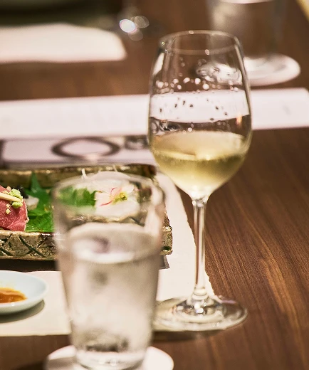 料理とともに楽しむ白ワイン